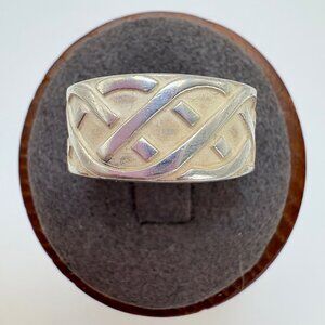 VTG Sterling Silver 925 Interlocking Knot Design Textured Band Ring Size 8.25